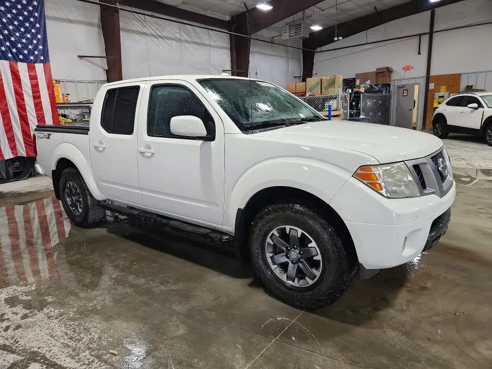 2016 NISSAN FRONTIER PRO-4X  