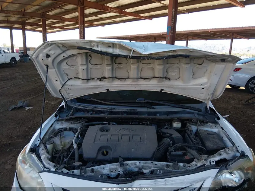 2013 TOYOTA COROLLA LE