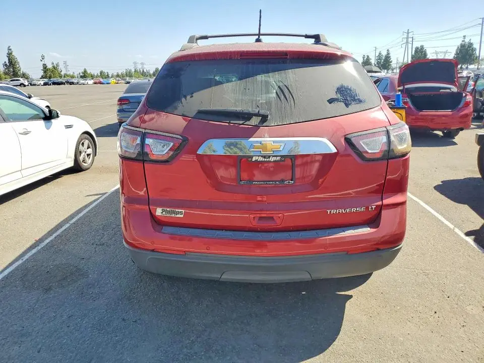 2014 CHEVROLET TRAVERSE LT  