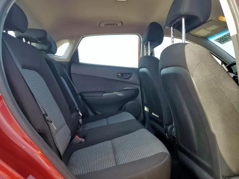 2023 HYUNDAI KONA SE  