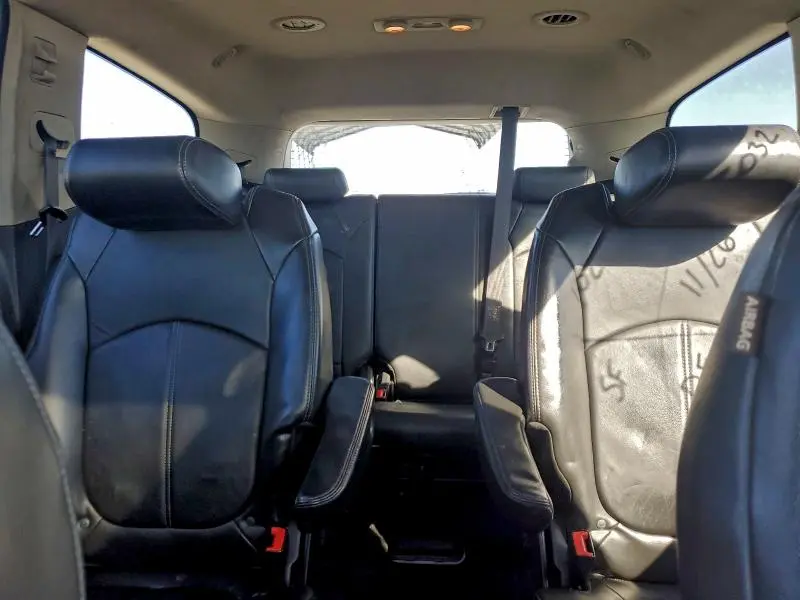 2013 CHEVROLET TRAVERSE LT  