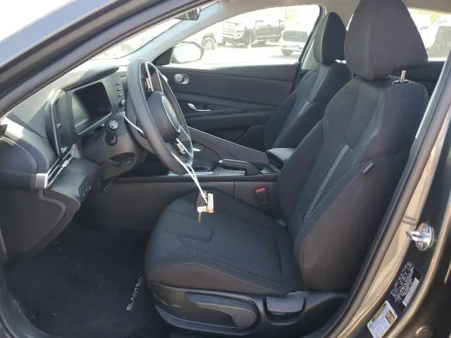 2024 HYUNDAI ELANTRA SE