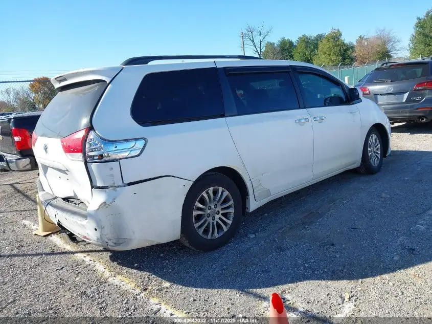 2011 TOYOTA SIENNA XLE V6