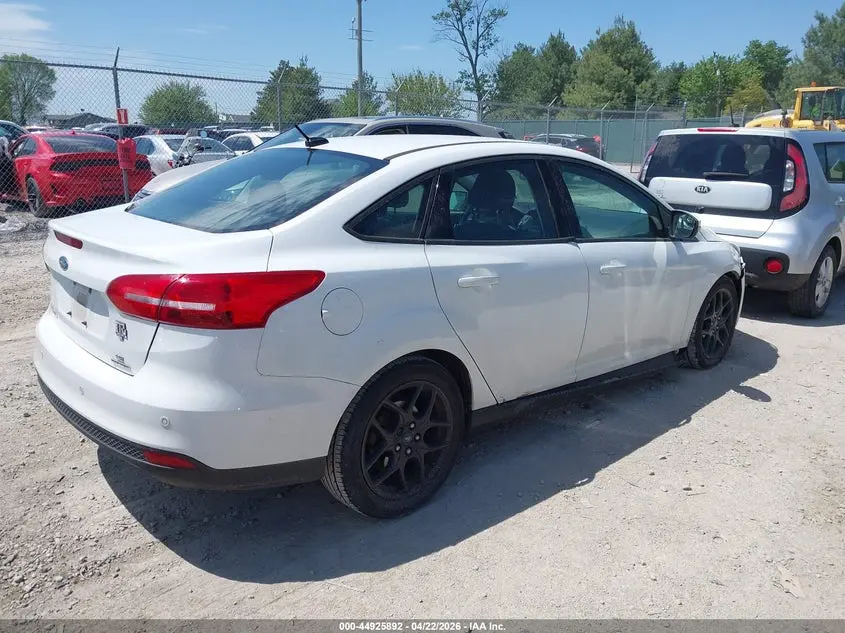 2016 FORD FOCUS SE