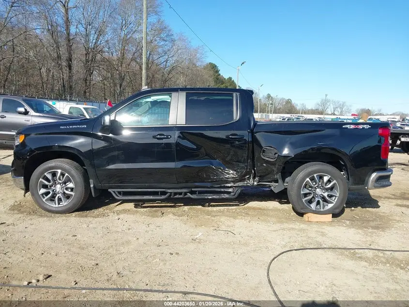 2025 CHEVROLET SILVERADO 1500 4WD  STANDARD BED LT