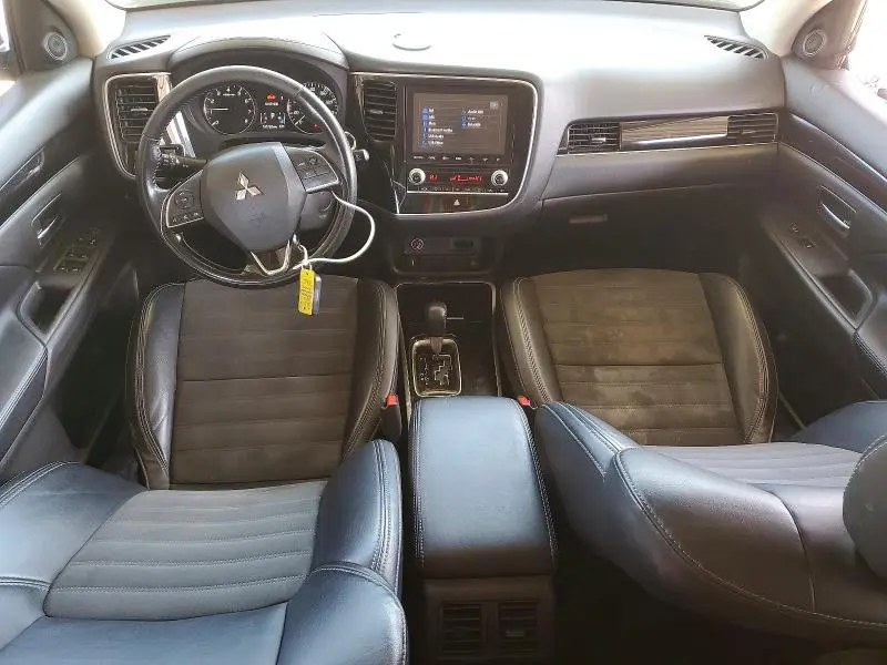 2020 MITSUBISHI OUTLANDER SE  