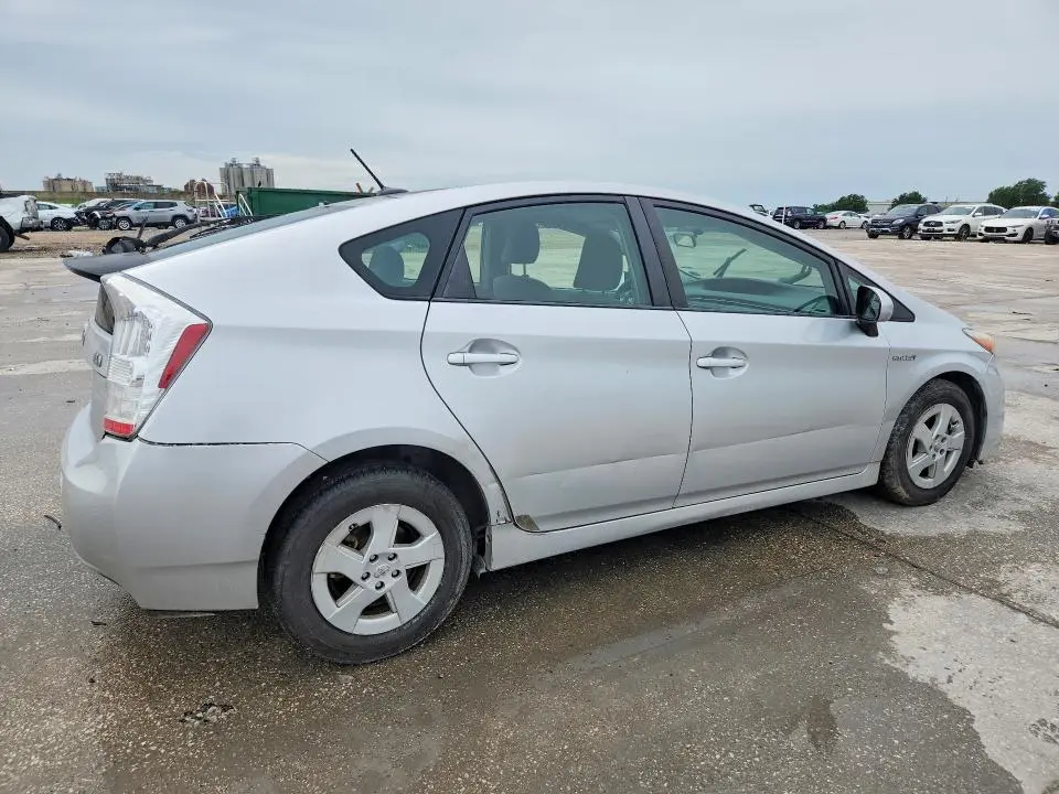 2011 TOYOTA PRIUS TWO  
