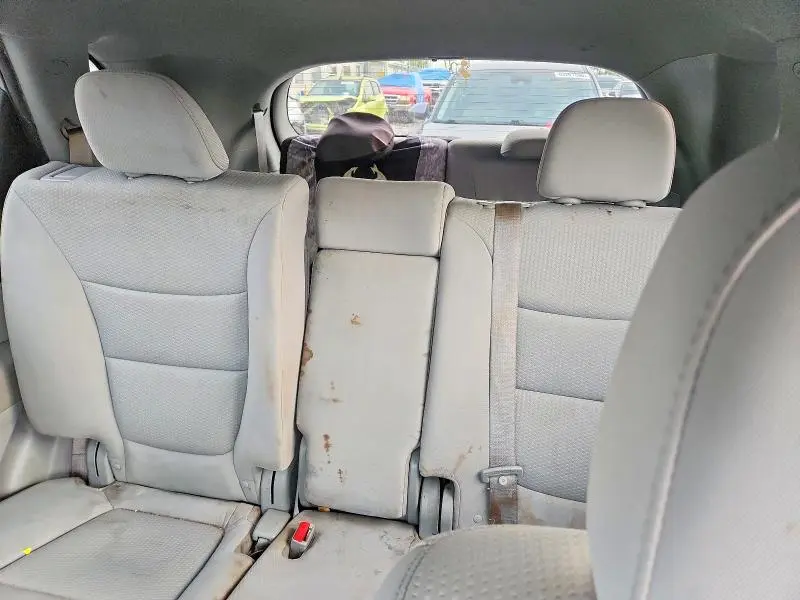 2013 KIA SORENTO LX  