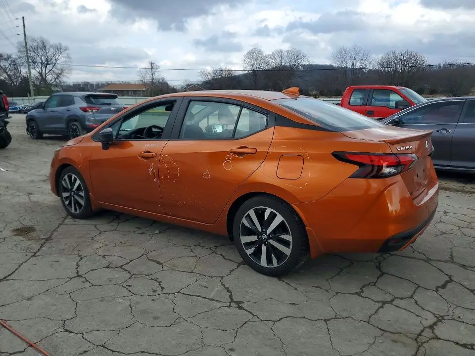 2022 NISSAN VERSA SR  