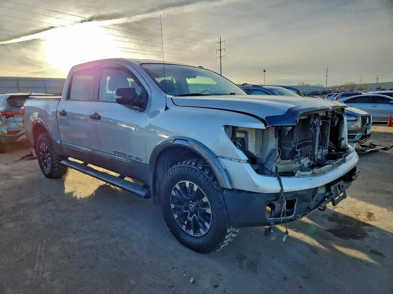 2018 NISSAN TITAN SV  