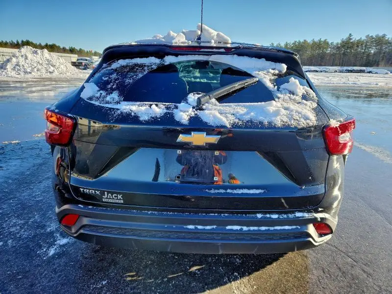 2025 CHEVROLET TRAX LS  