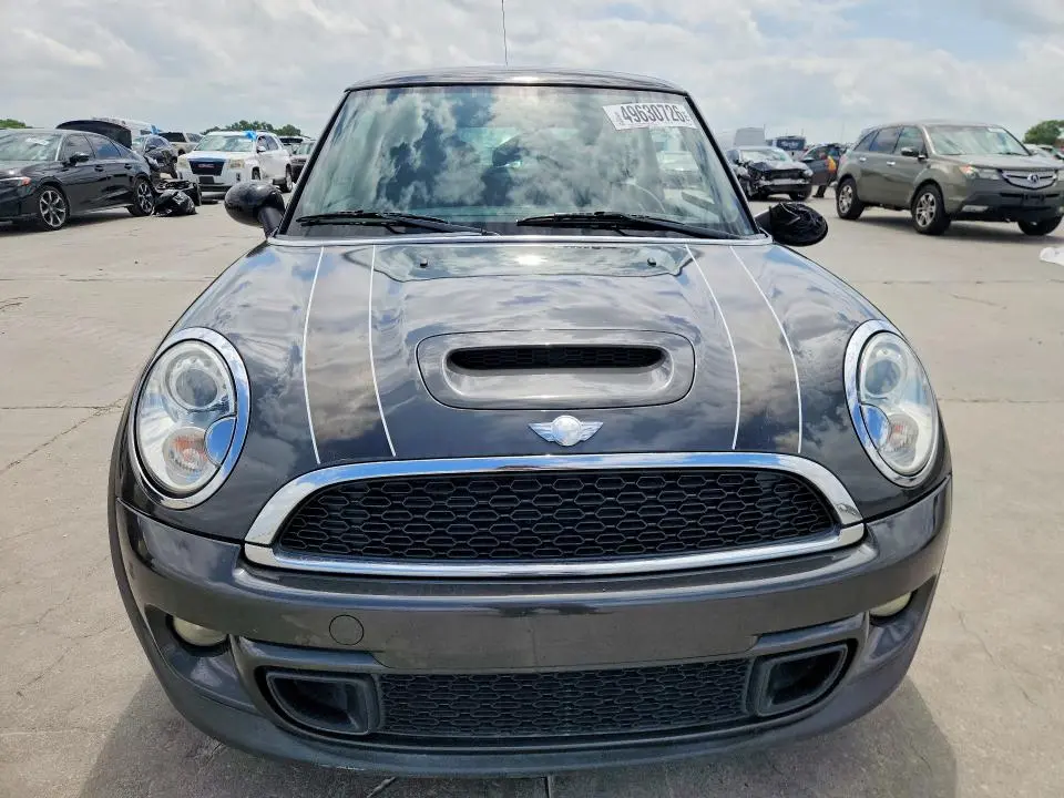 2011 MINI COOPER S  