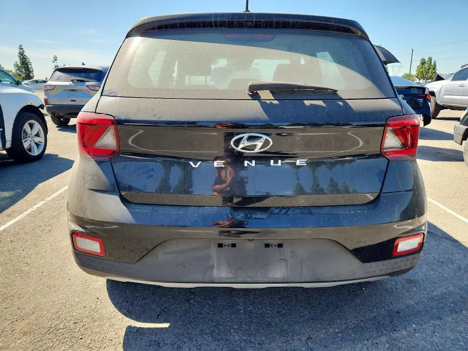 2023 HYUNDAI VENUE SE  
