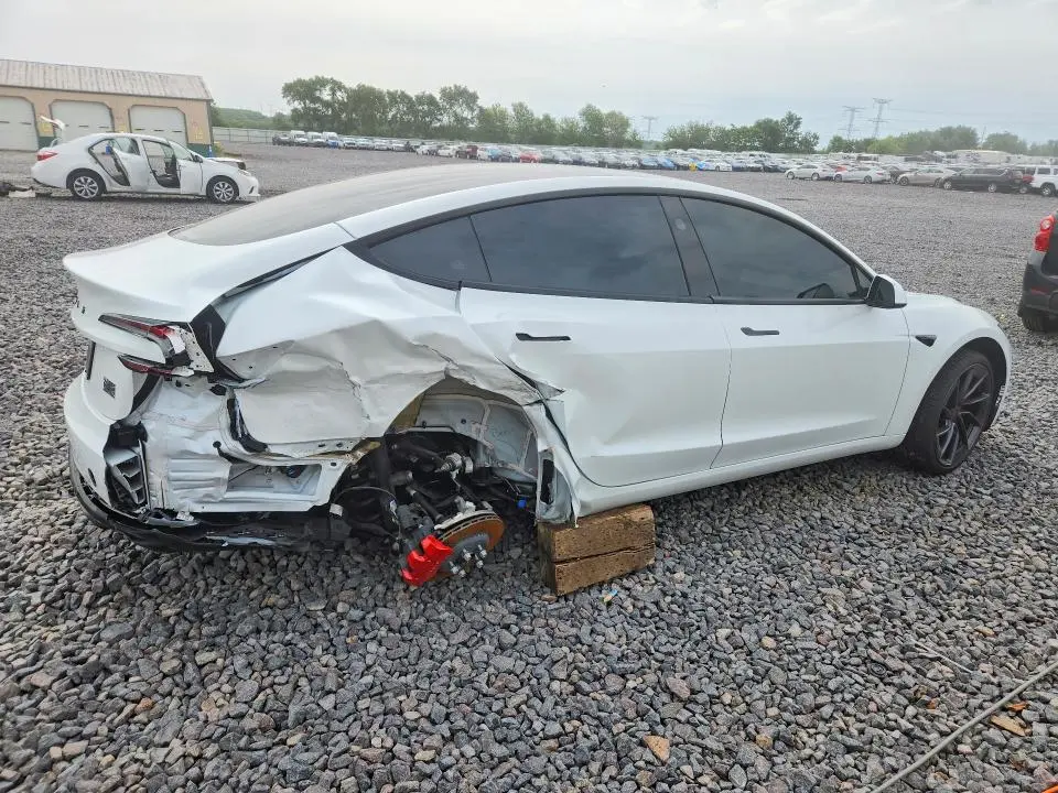 2025 TESLA MODEL 3   