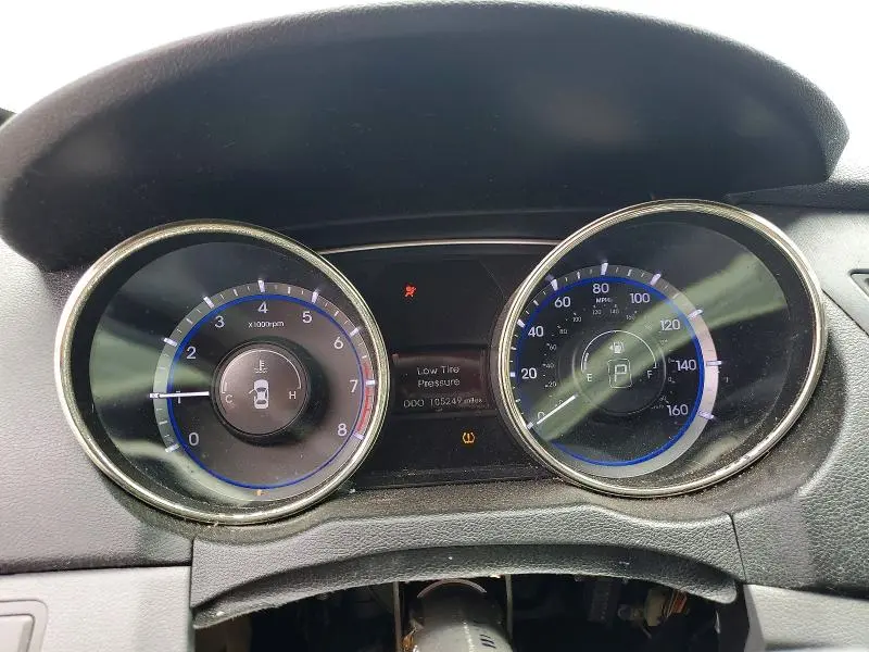 2012 HYUNDAI SONATA GLS  