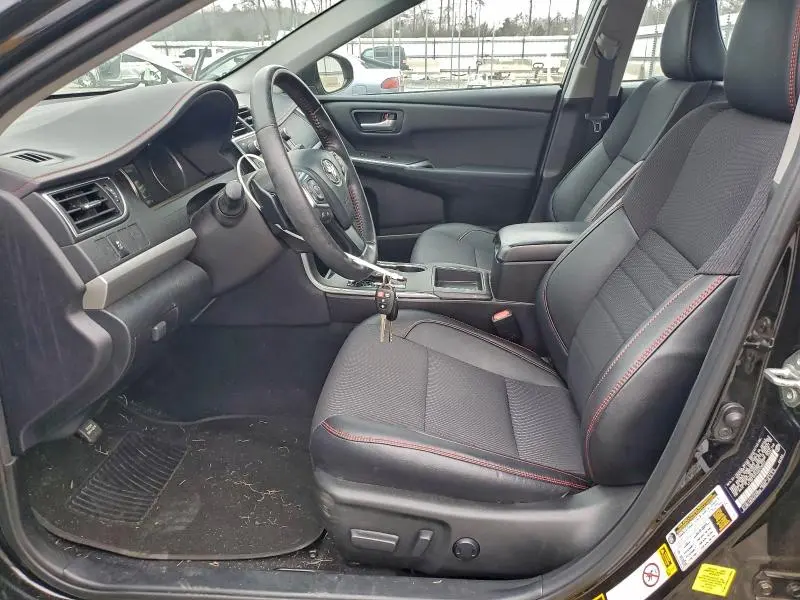 2016 TOYOTA CAMRY LE  