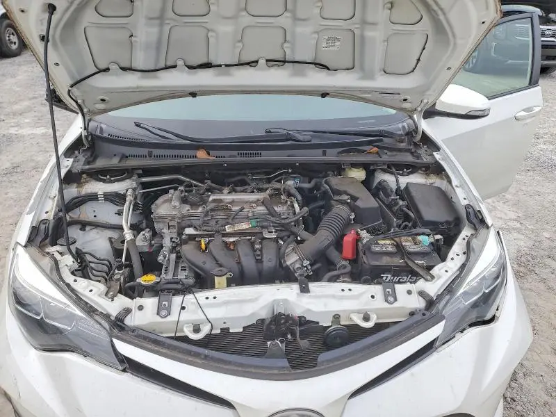 2017 TOYOTA COROLLA SE  