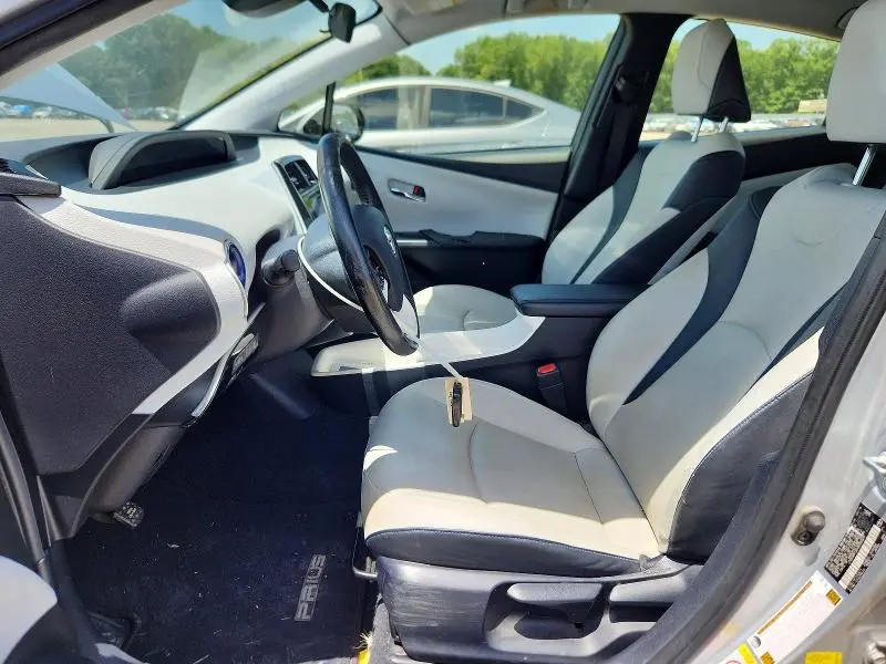 2017 TOYOTA PRIUS THREE TOURING  