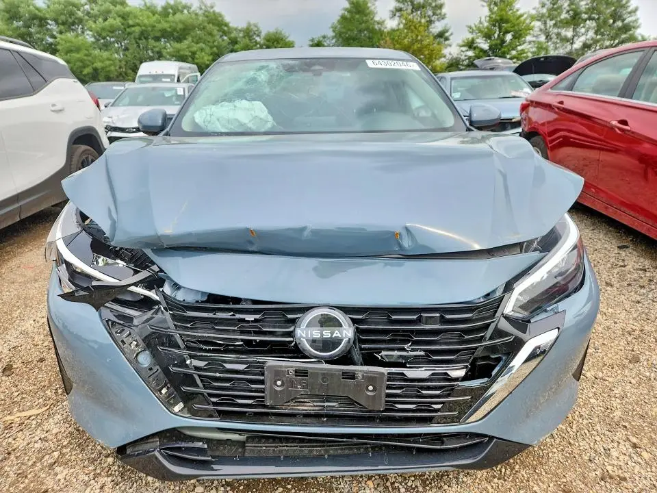 2025 NISSAN SENTRA SV  