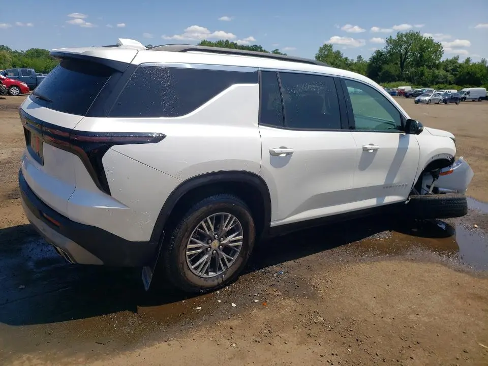 2025 CHEVROLET TRAVERSE LT  