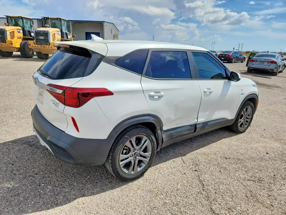 2021 KIA SELTOS LX  