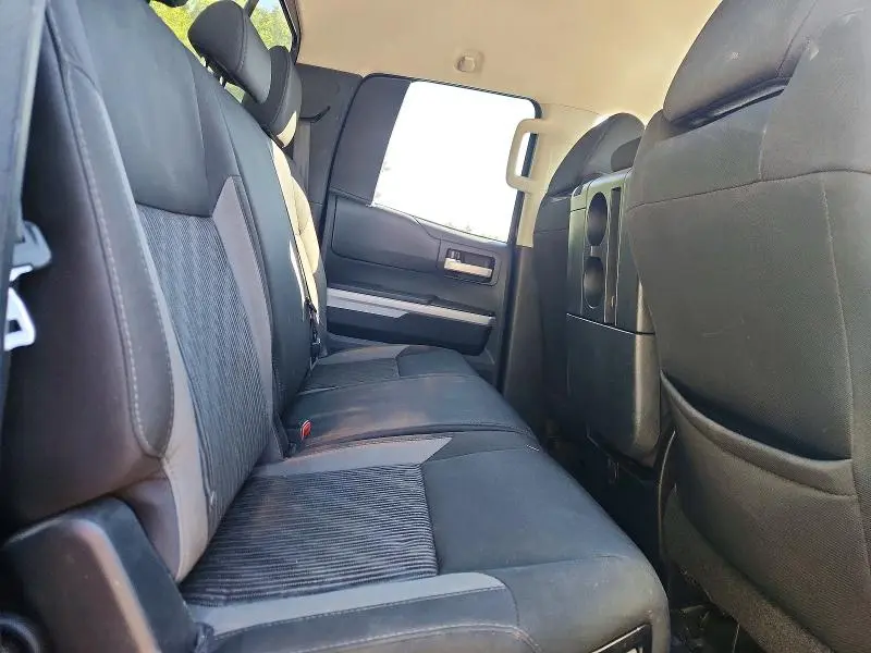 2016 TOYOTA TUNDRA SR5  