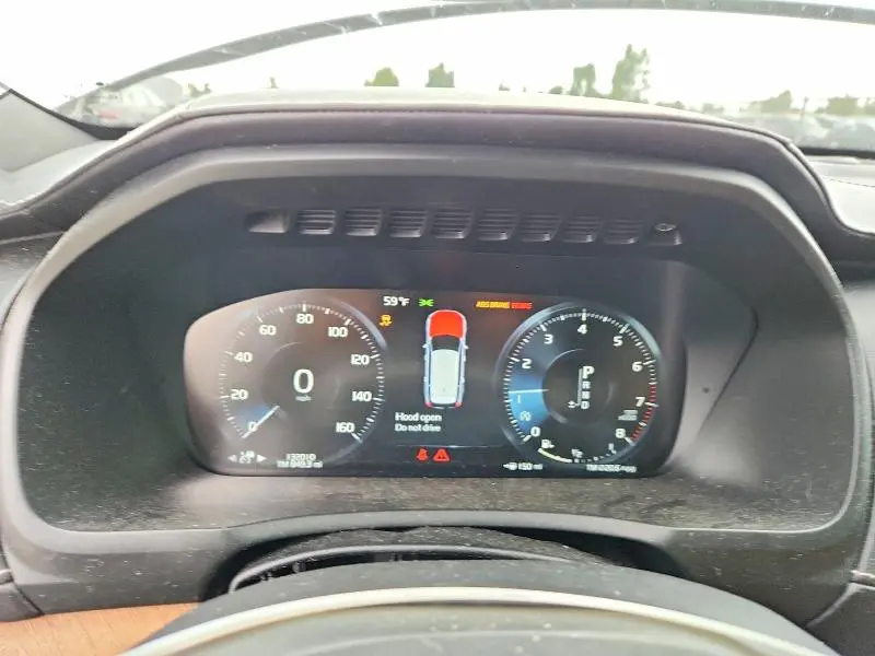 2017 VOLVO XC90 T6  