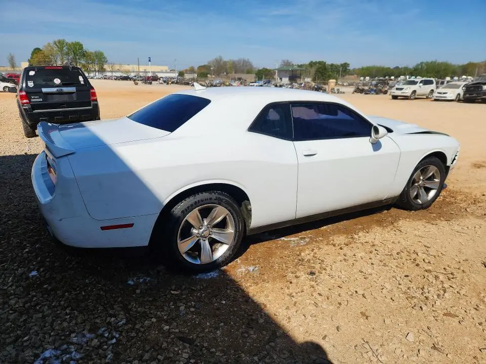 2018 DODGE CHALLENGER SXT  