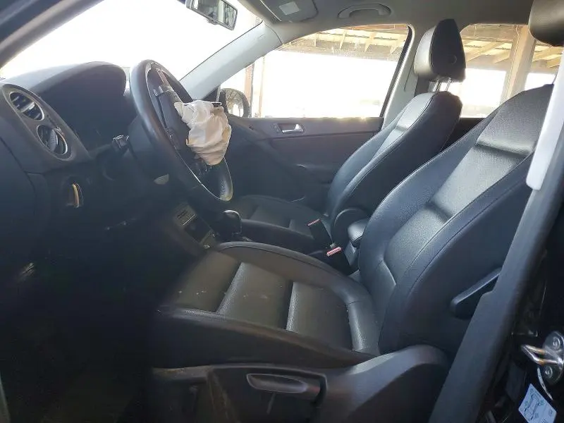 2016 VOLKSWAGEN TIGUAN S  