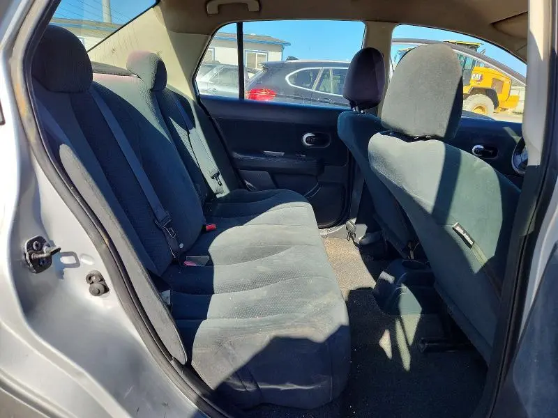 2010 NISSAN VERSA 1.8 S  