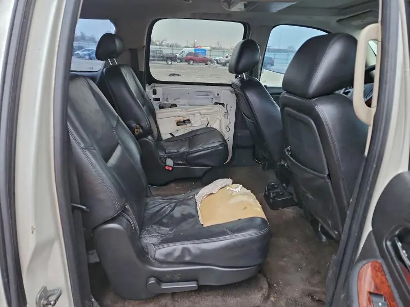 2010 CHEVROLET SUBURBAN C1500 LTZ  