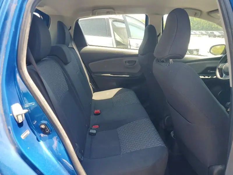 2015 TOYOTA YARIS 5-DOOR LE  