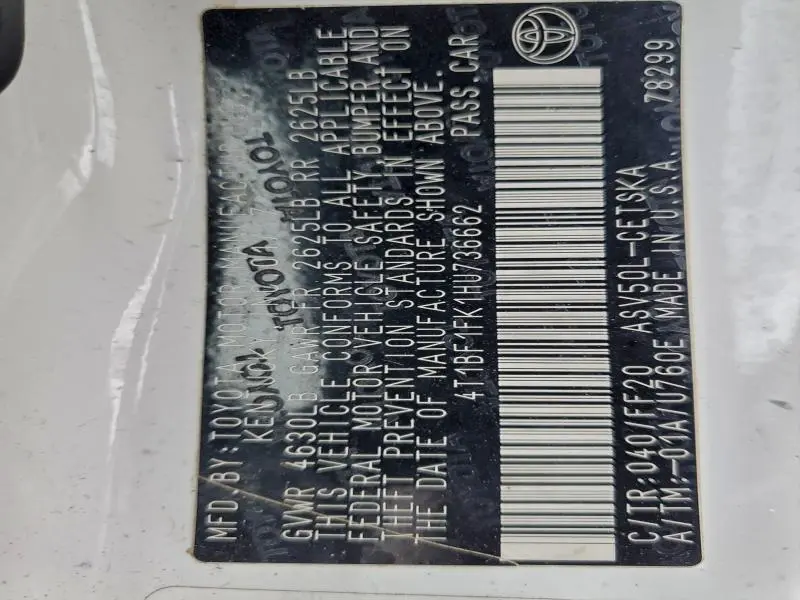 2017 TOYOTA CAMRY LE  