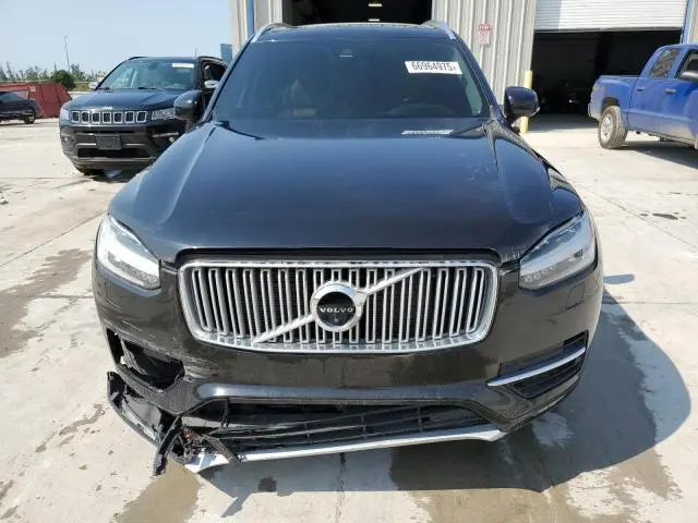 2016 VOLVO XC90 T6  