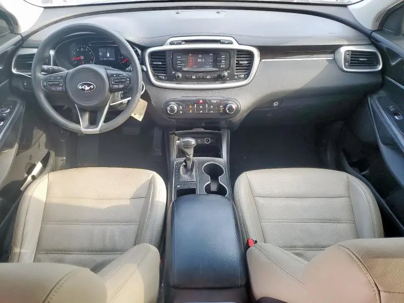 2017 KIA SORENTO LX  