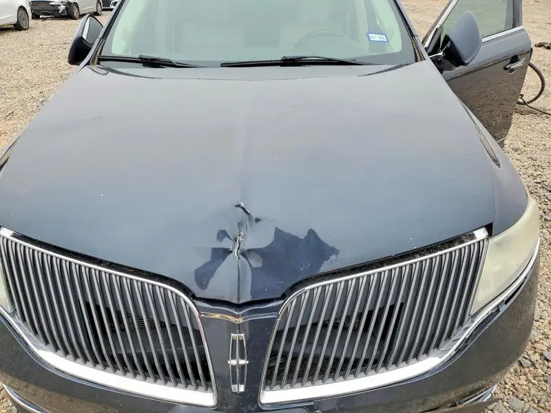 2013 LINCOLN MKT   