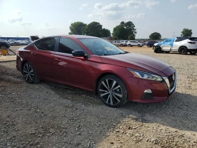 2019 NISSAN ALTIMA SR  
