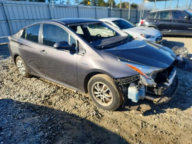 2017 TOYOTA PRIUS   