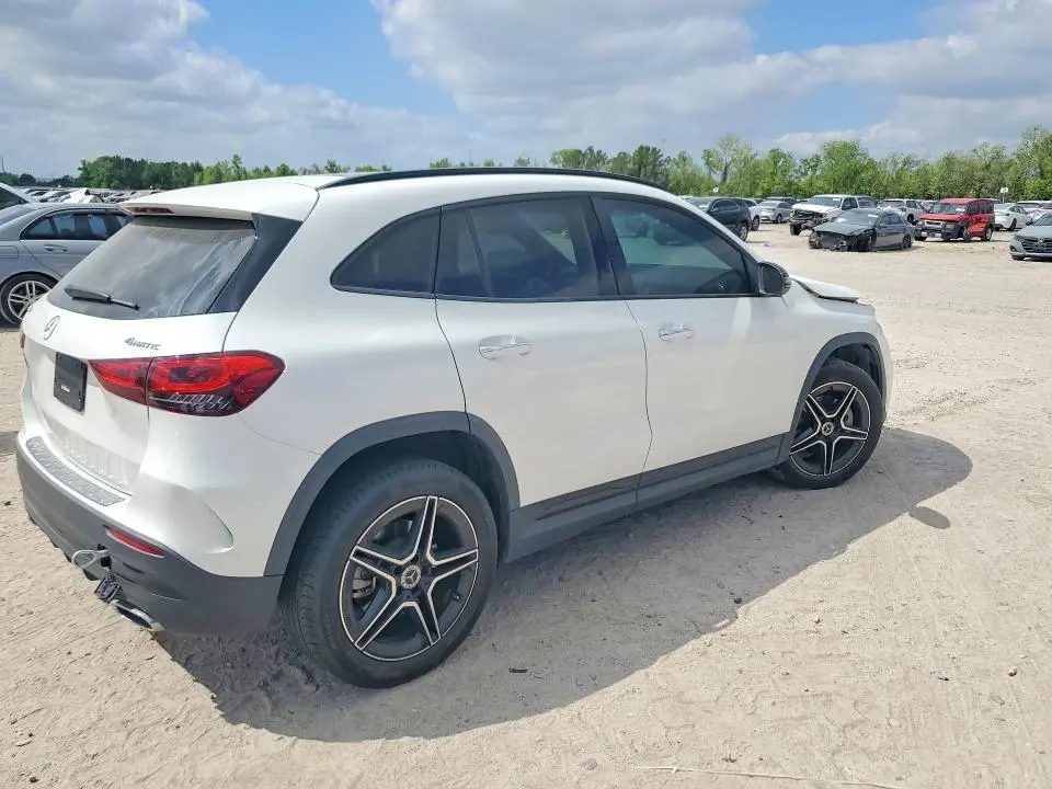 2022 MERCEDES-BENZ GLA 250 4MATIC  