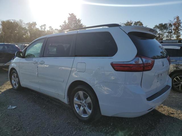 2017 TOYOTA SIENNA LE