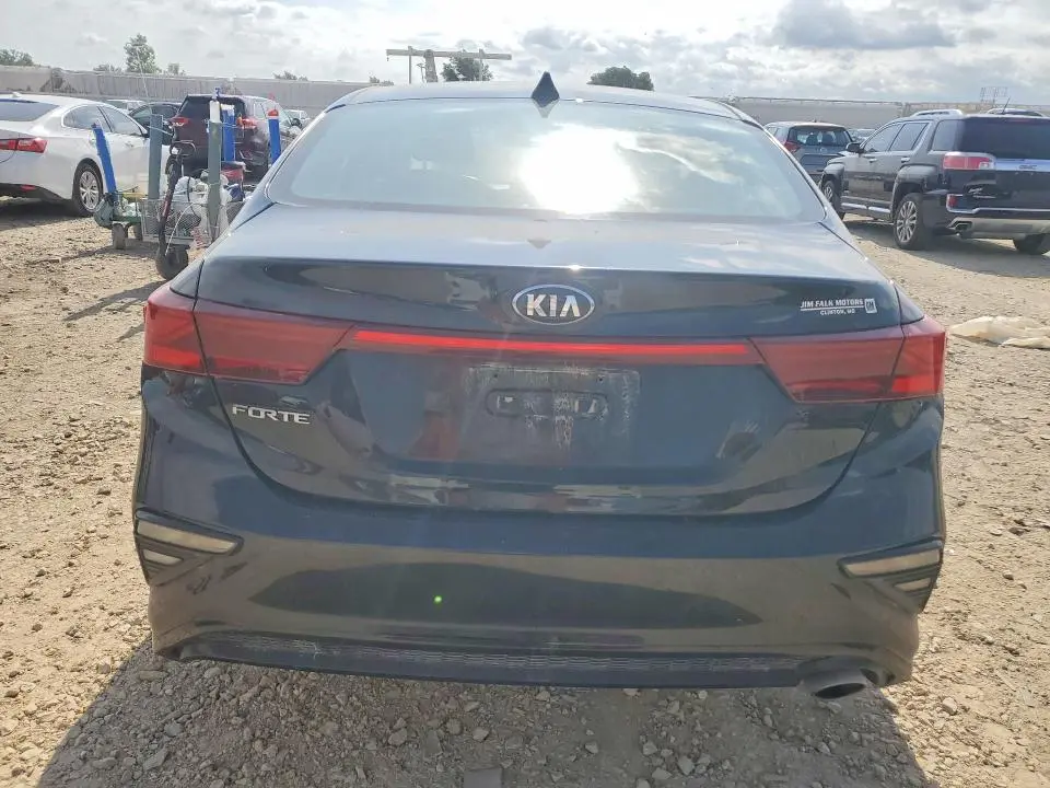 2019 KIA FORTE LXS  
