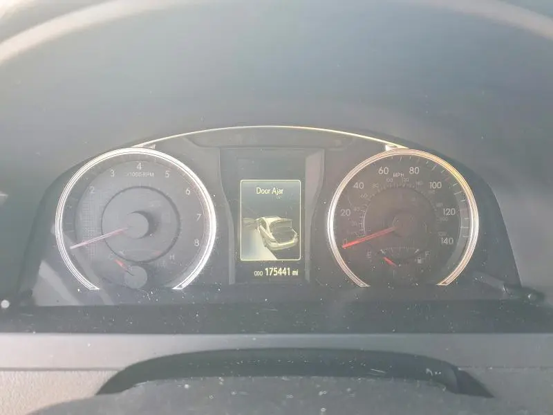 2016 TOYOTA CAMRY LE  