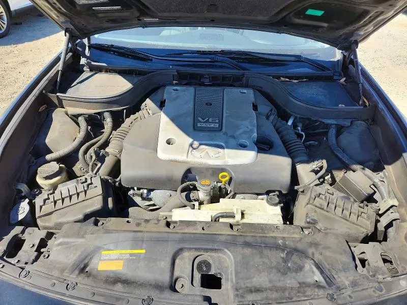 2015 INFINITI Q40 BASE  