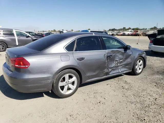 2013 VOLKSWAGEN PASSAT SE  