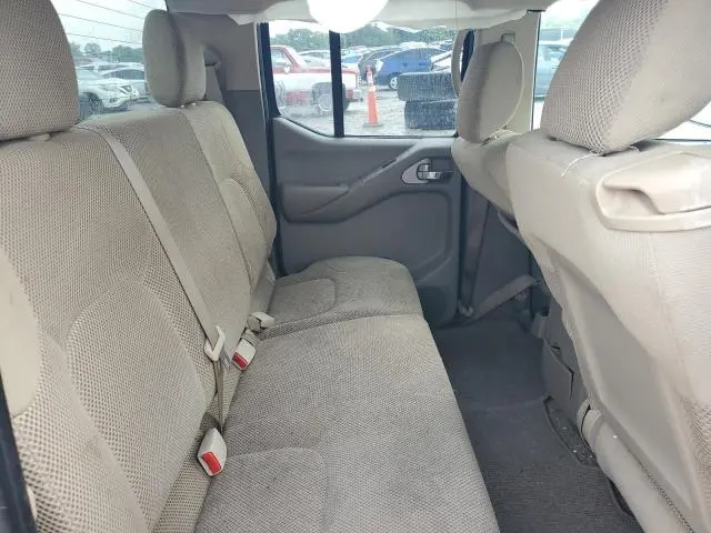 2010 NISSAN FRONTIER CREW CAB SE  