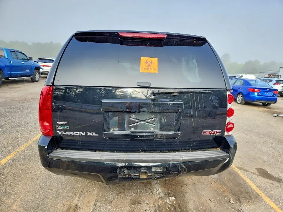 2011 GMC YUKON XL C1500 SLE  