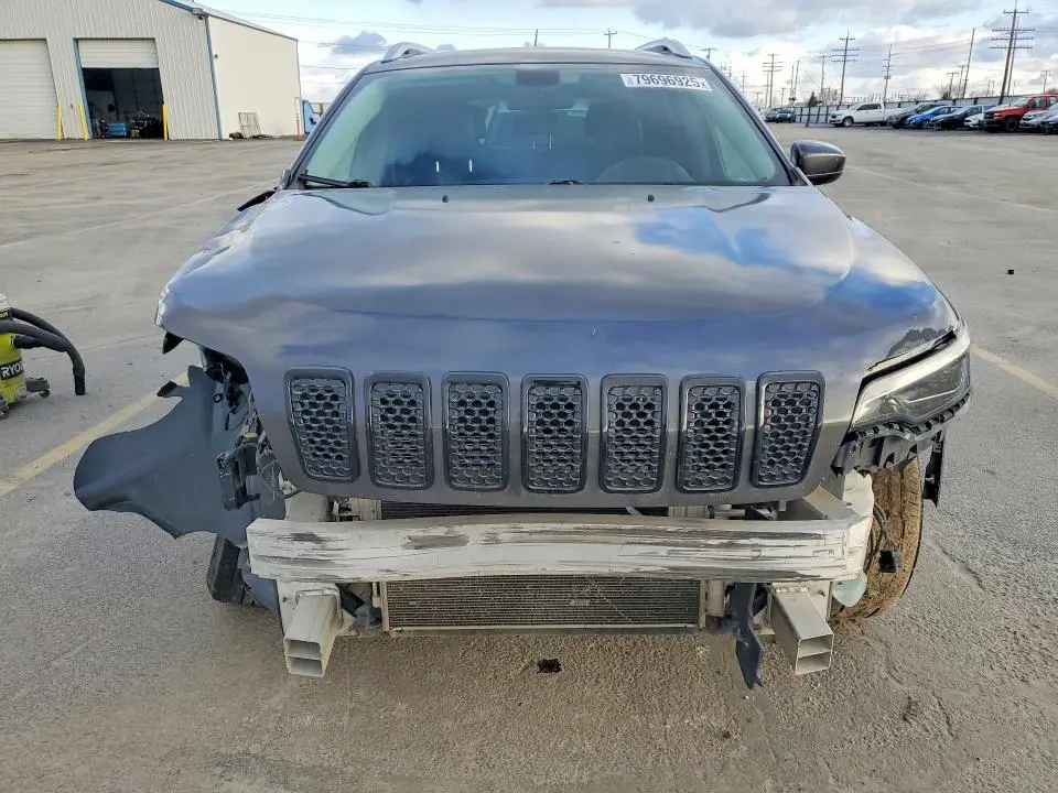2019 JEEP CHEROKEE LATITUDE PLUS  