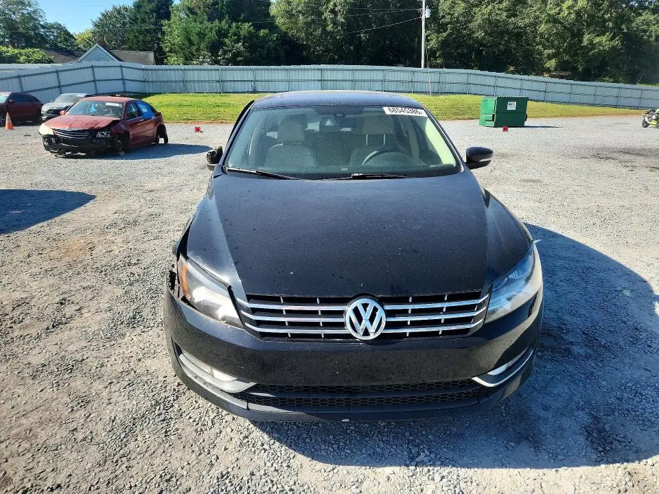 2014 VOLKSWAGEN PASSAT SE  