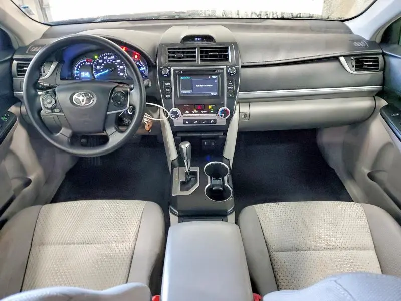 2014 TOYOTA CAMRY LE  
