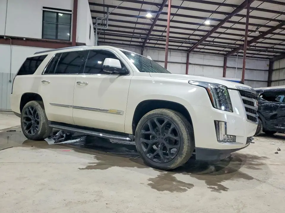2015 CADILLAC ESCALADE LUXURY  